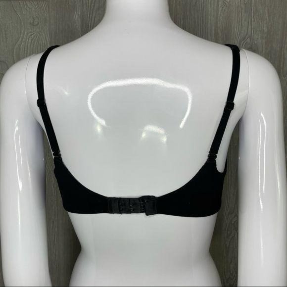 Victoria’s Secret black body by Victoria bra 34C - Picture 4 of 7